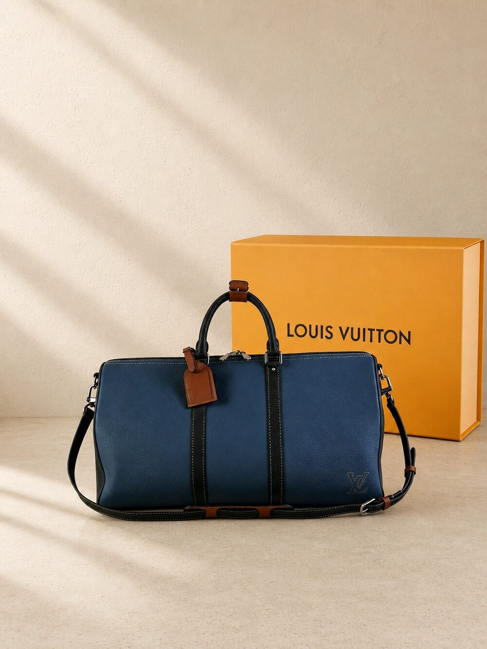 Louis Vuitton Blue Taurillon Keepall with Detachable Shoulder Strap - Picture 4 of 6